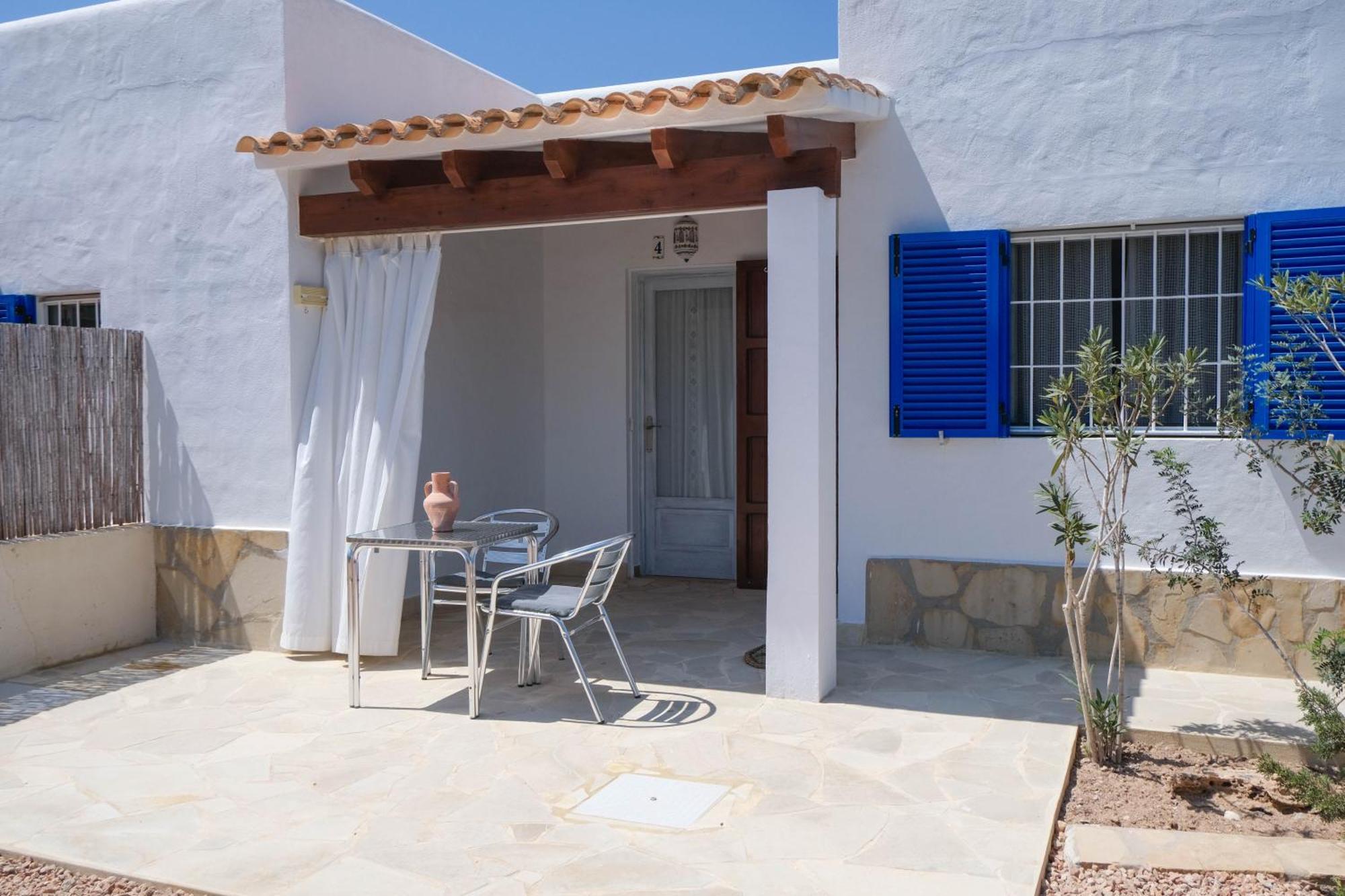Viviendas Es Carnatge Playa Migjorn Bagian luar foto